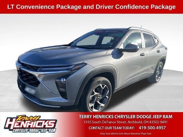 2025 CHEVROLET Trax