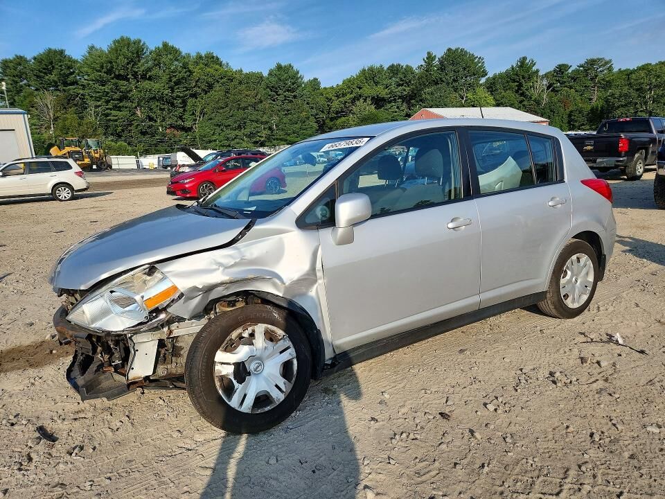 2011 NISSAN Versa