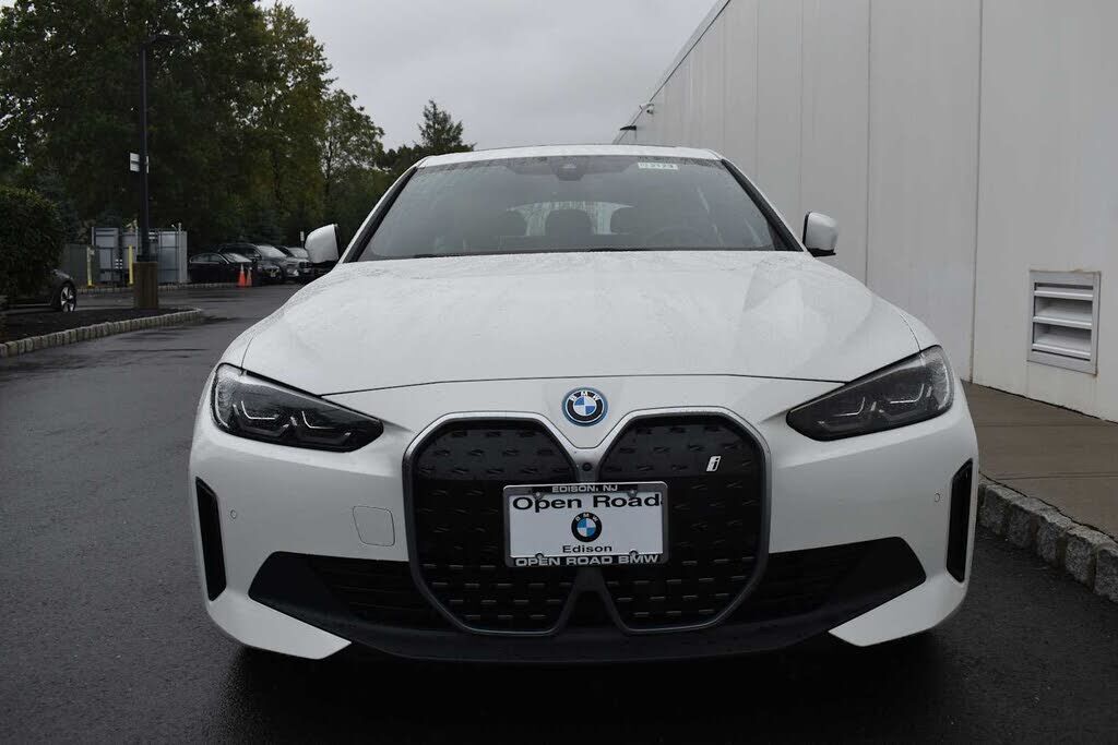 2024 BMW i4