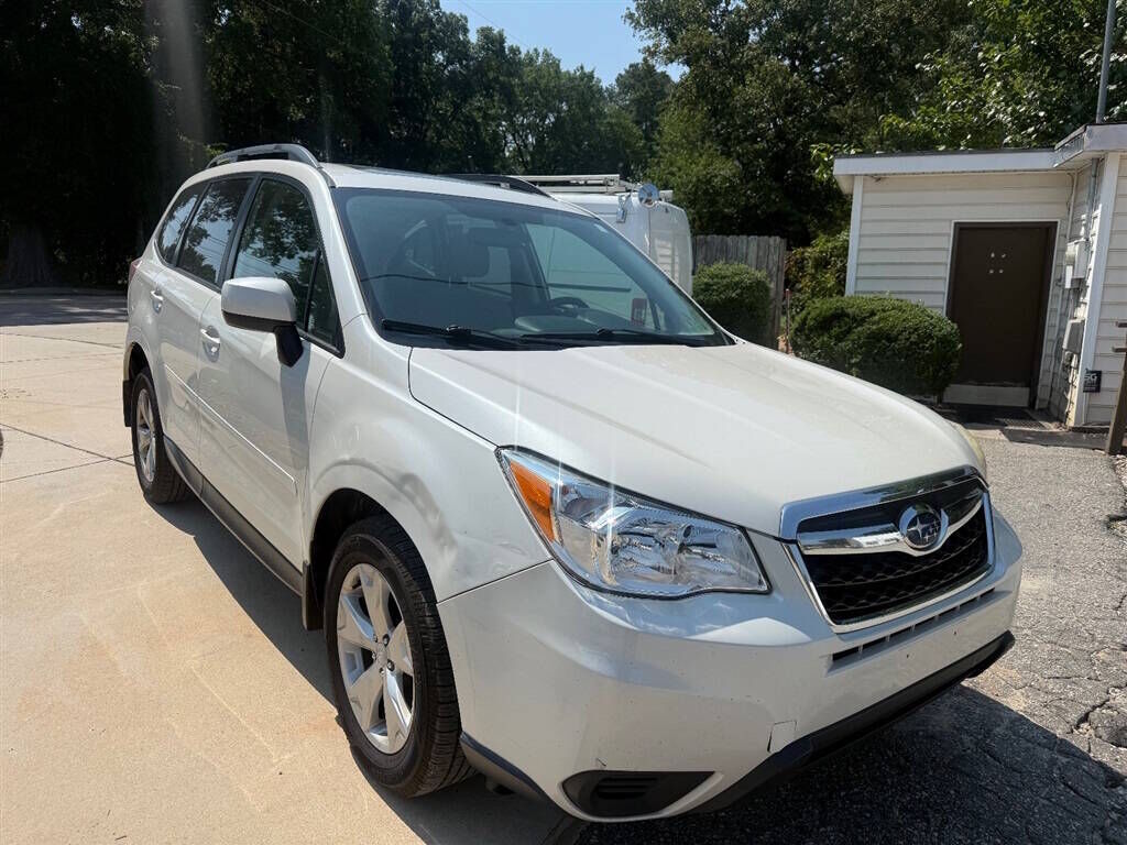 2015 SUBARU Forester