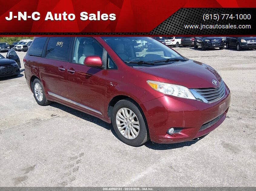 2012 TOYOTA Sienna