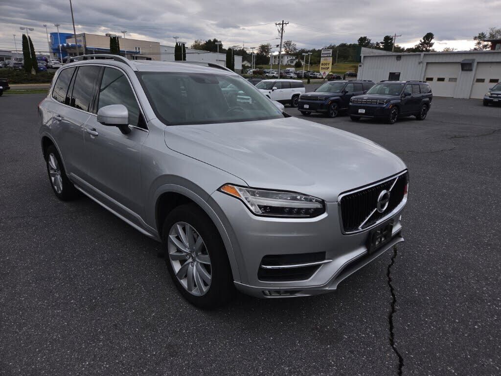 2019 VOLVO XC90
