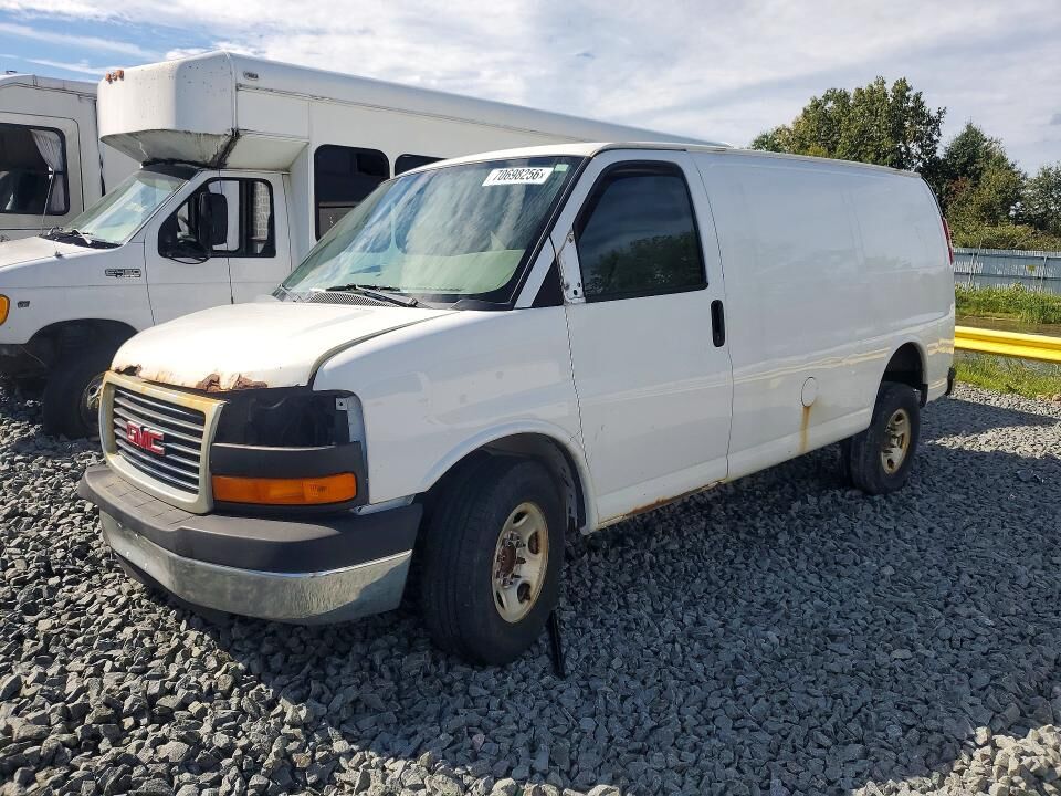 2015 GMC Savana