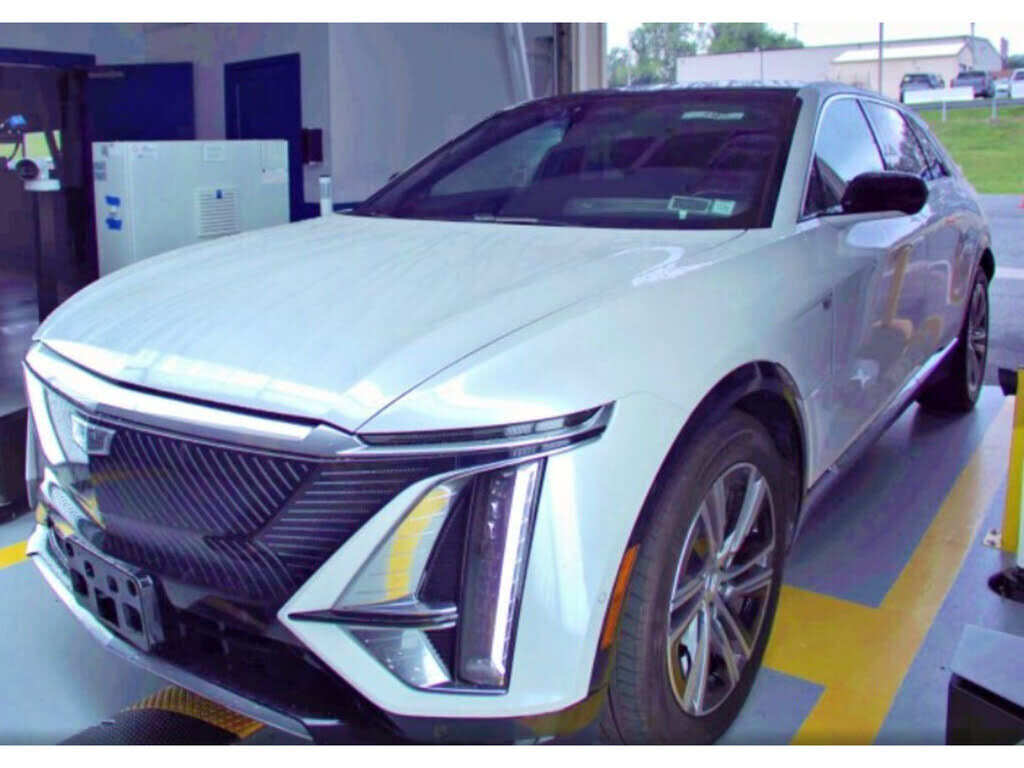 2025 CADILLAC Lyriq