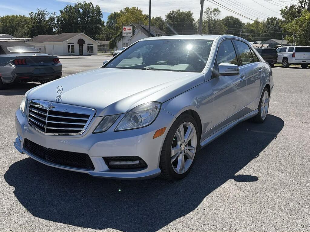 2013 MERCEDES-BENZ E-Class