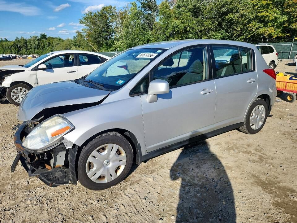 2011 NISSAN Versa