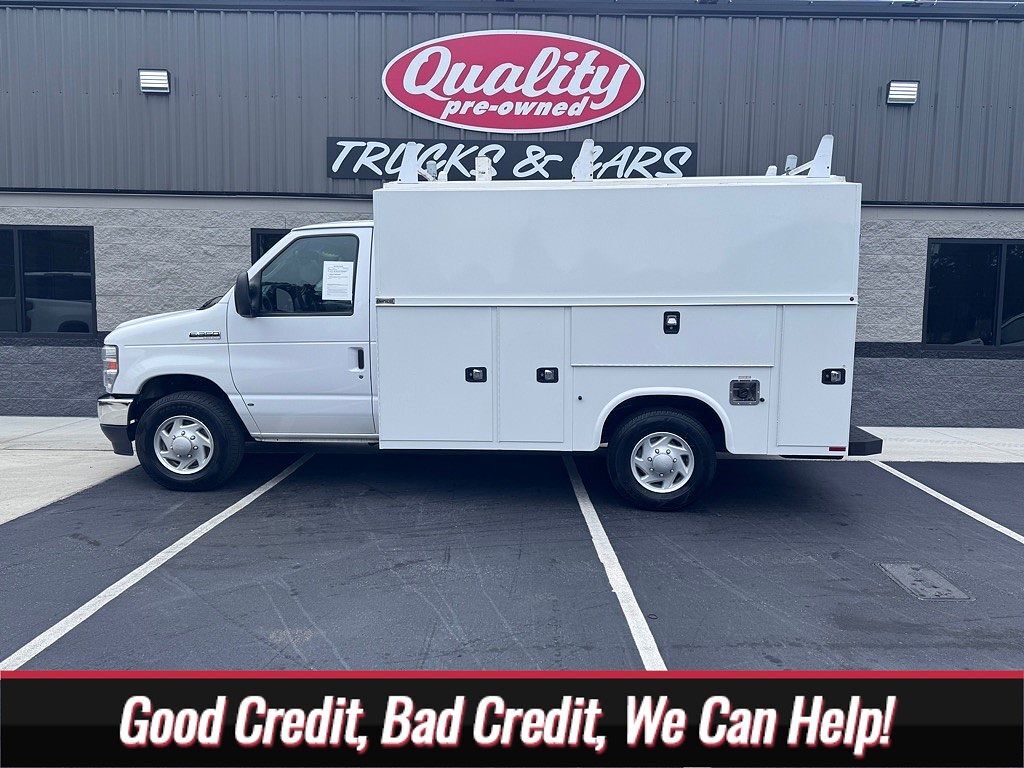 2022 FORD E-350