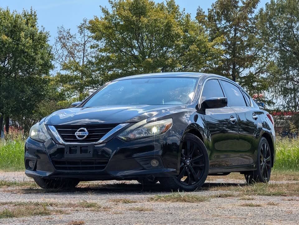 2017 NISSAN Altima