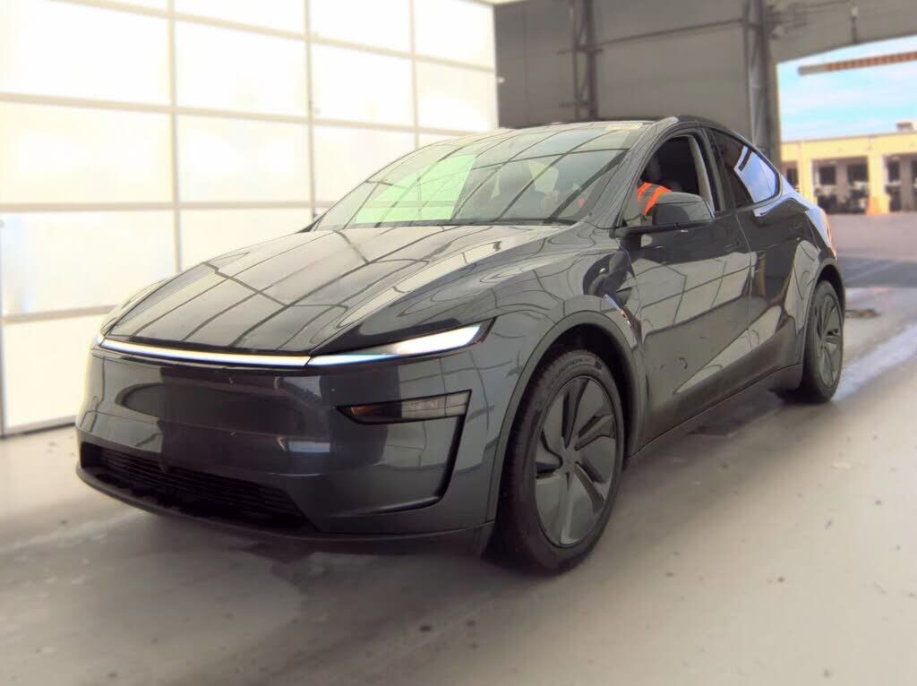 2026 TESLA Model Y