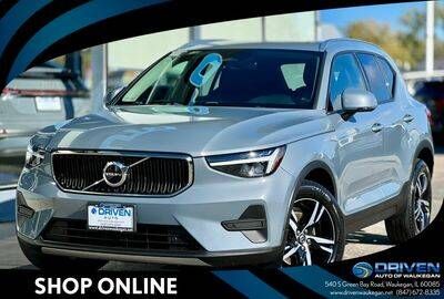 2023 VOLVO XC40