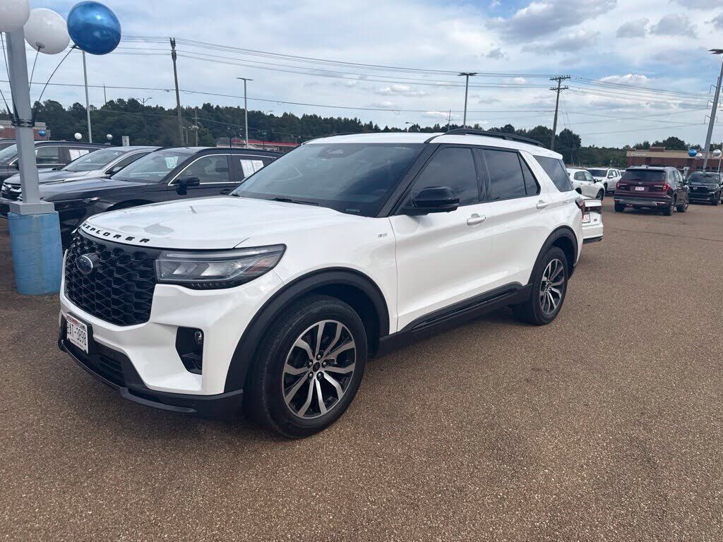 2025 FORD Explorer