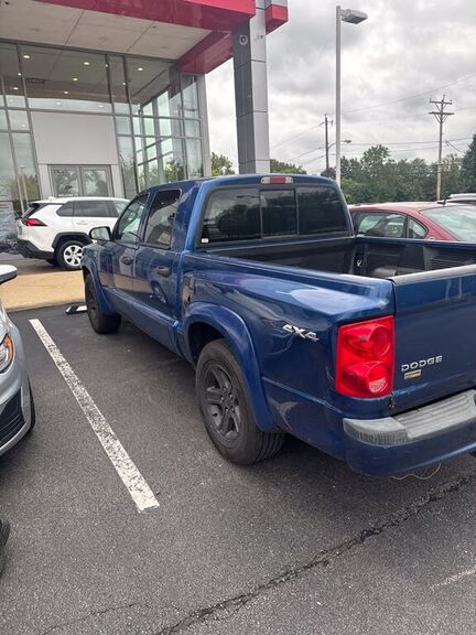 2010 DODGE Dakota