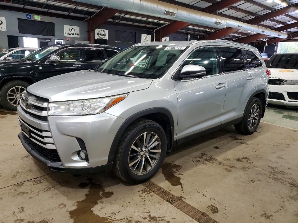 2019 TOYOTA Highlander