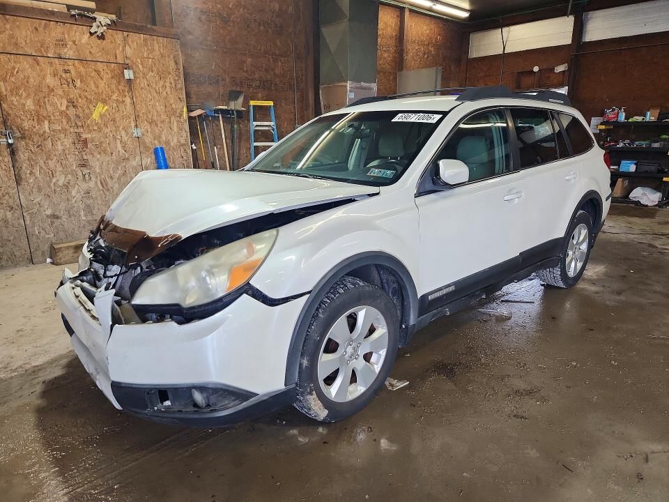 2011 SUBARU Outback