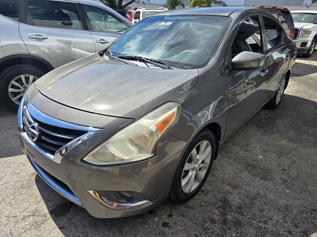 2015 NISSAN Versa