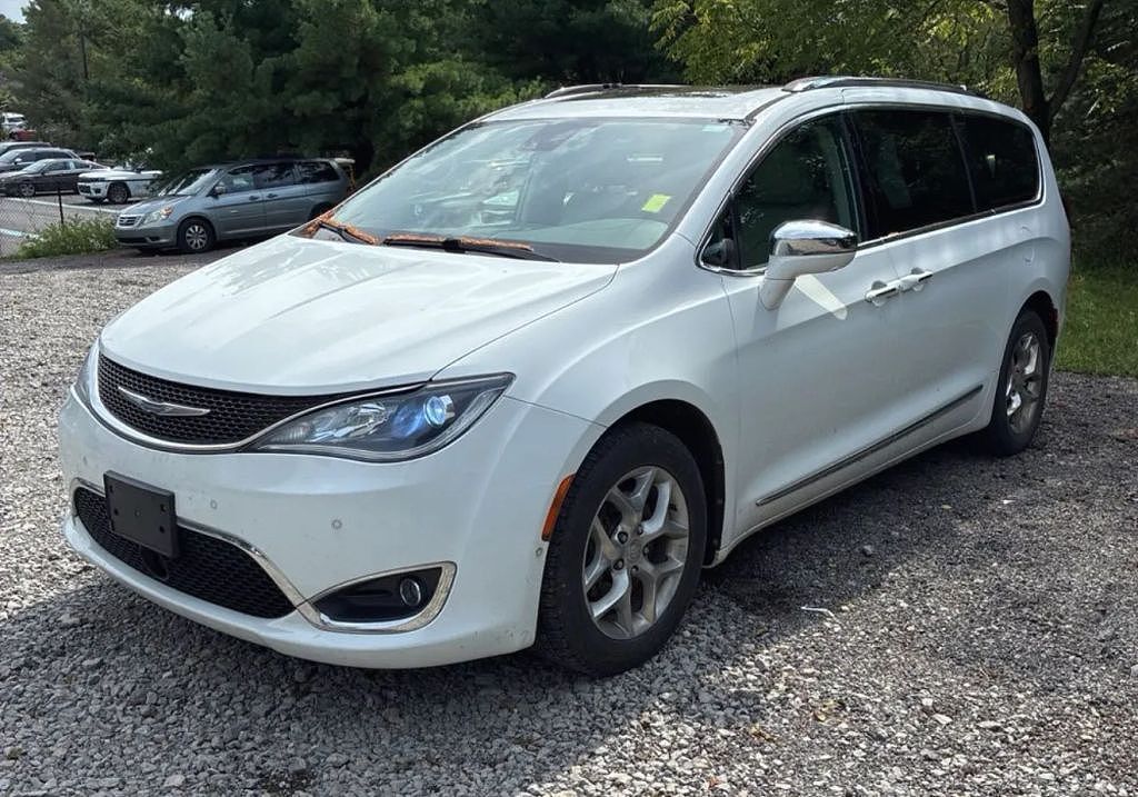 2017 CHRYSLER Pacifica