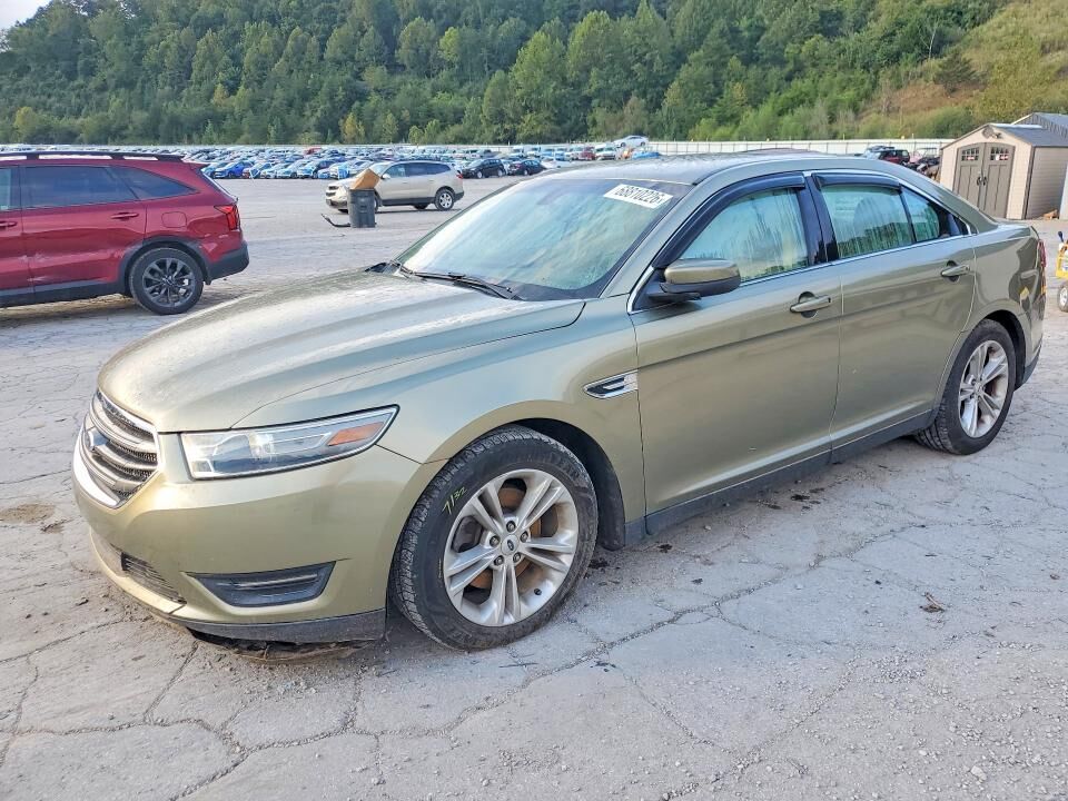 2013 FORD Taurus