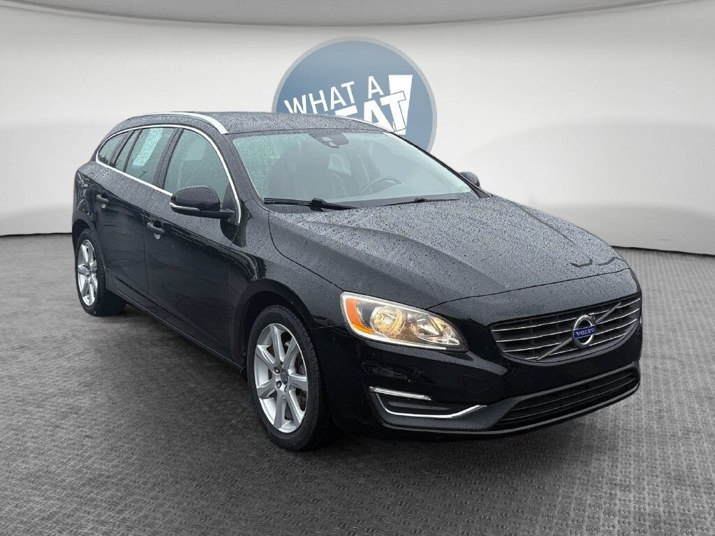 2017 VOLVO V60