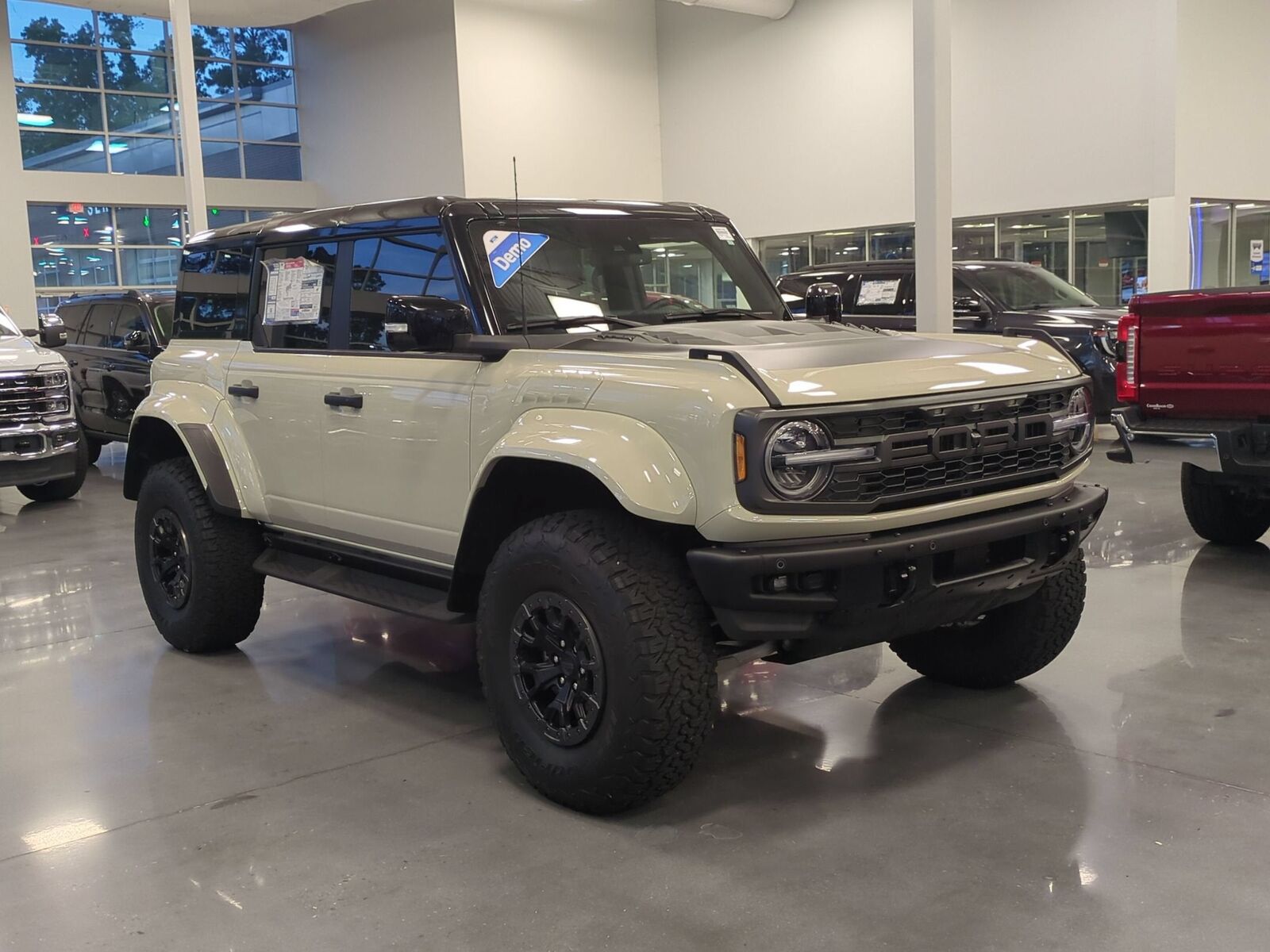 2025 FORD Bronco