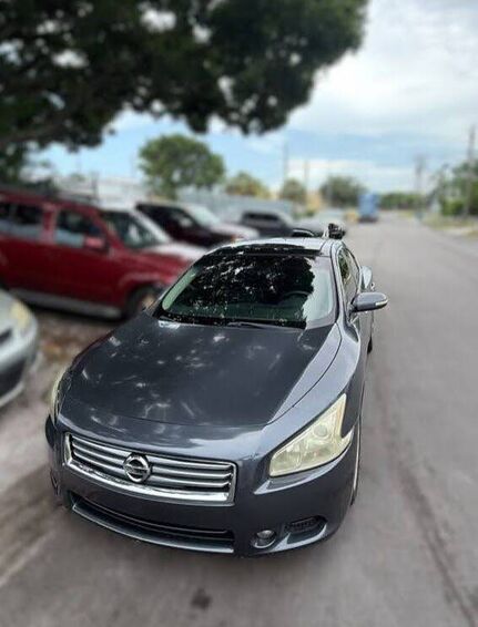 2012 NISSAN Maxima