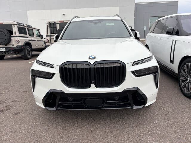 2023 BMW X7