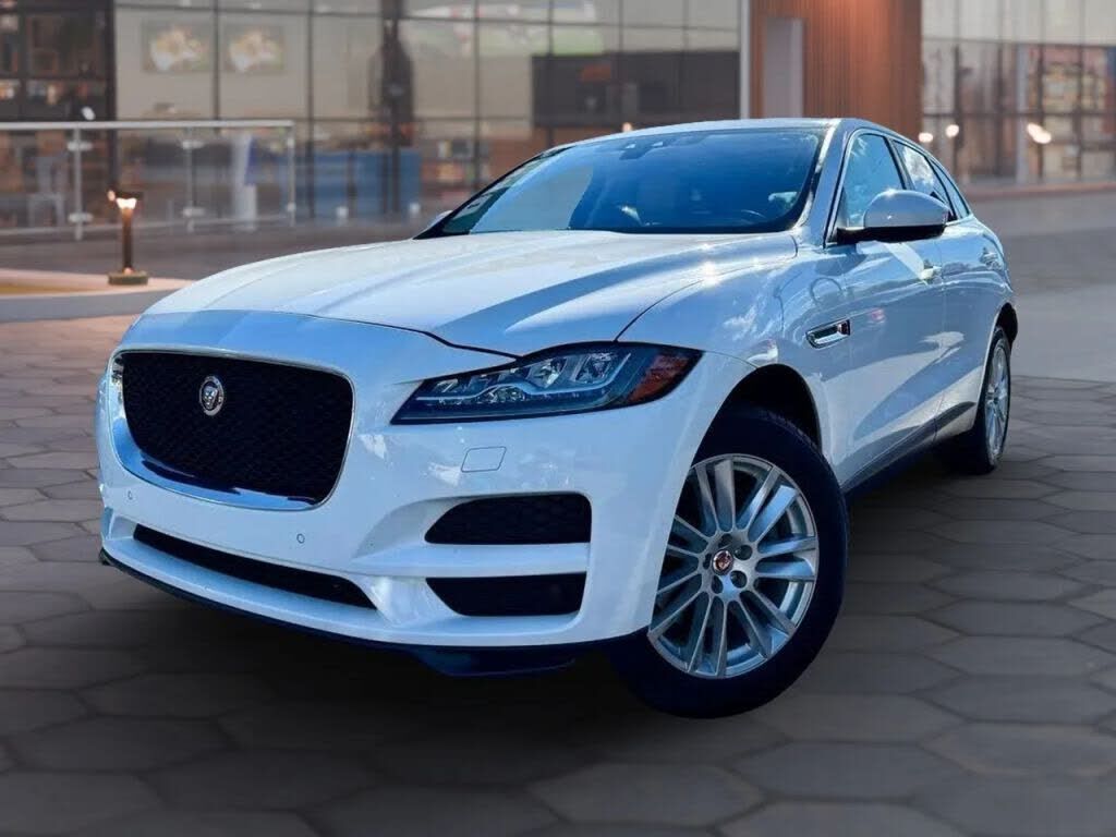 2017 JAGUAR F-Pace
