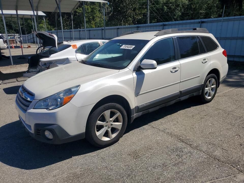 2013 SUBARU Outback