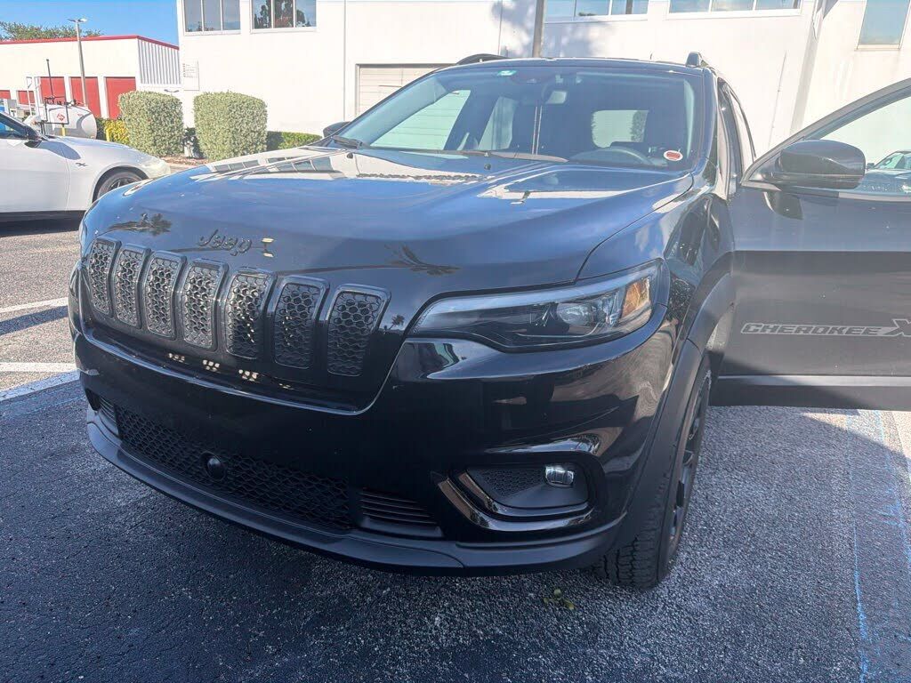 2022 JEEP Cherokee