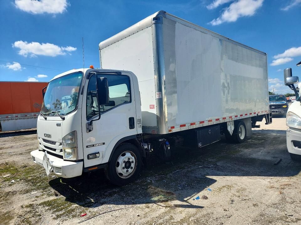 2017 ISUZU NQR/NRR