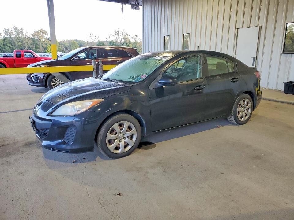 2013 MAZDA Mazda3