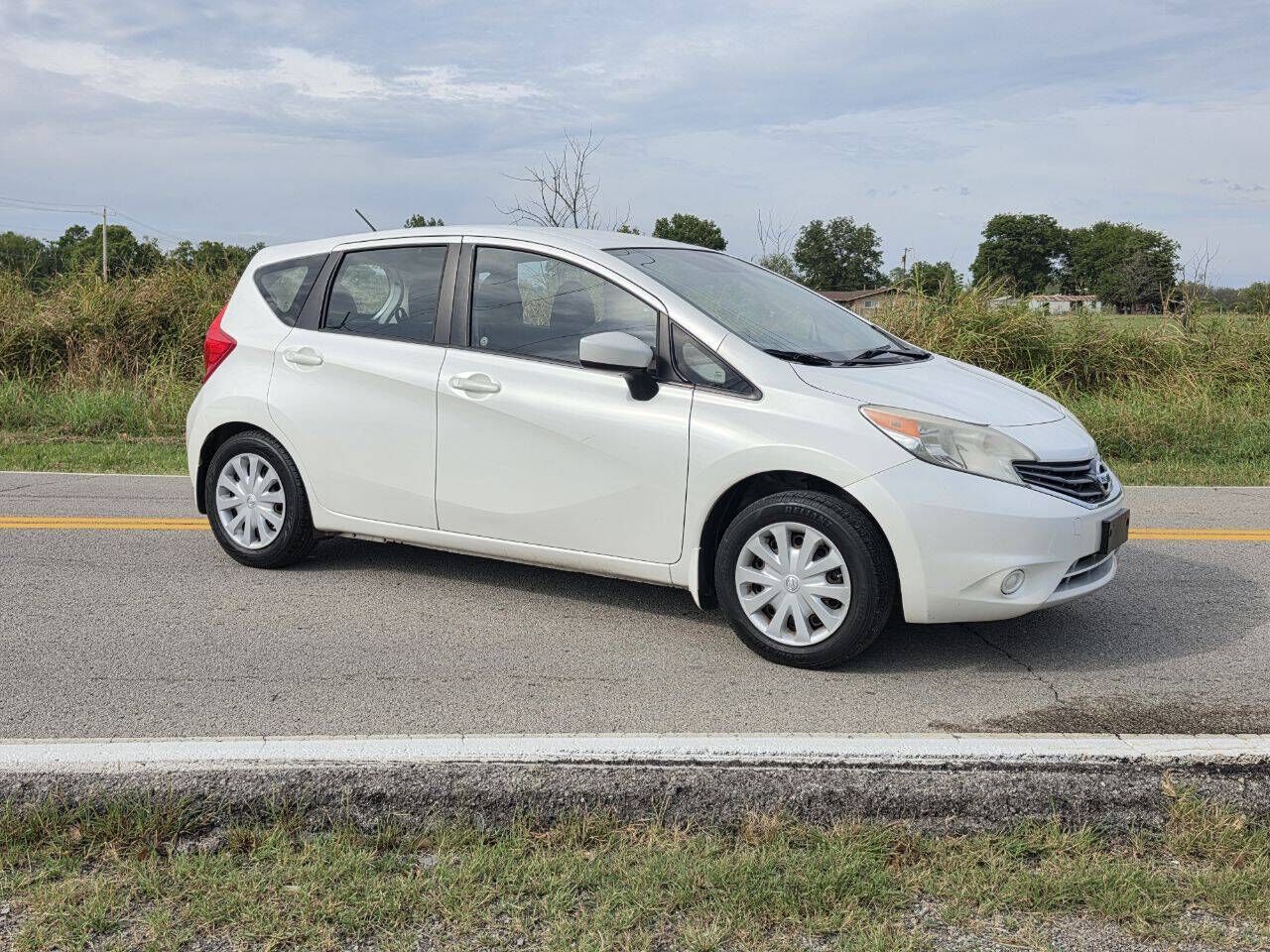 2015 NISSAN Versa