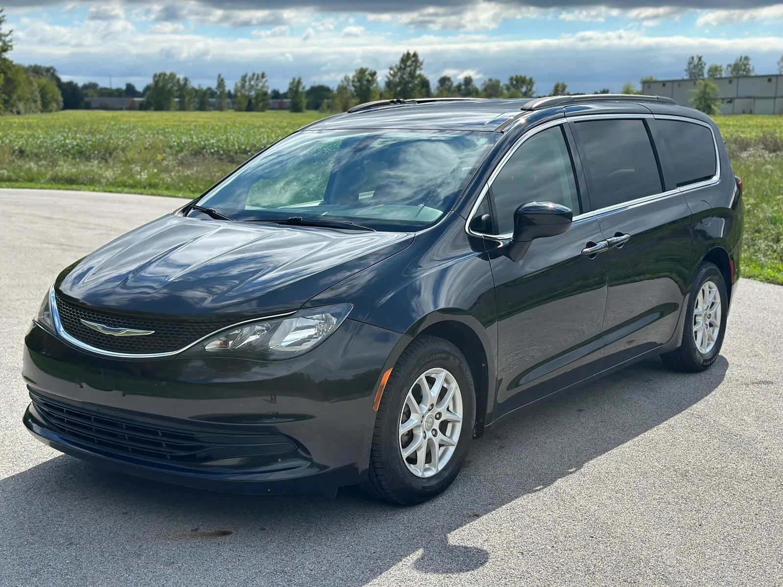2020 CHRYSLER Voyager