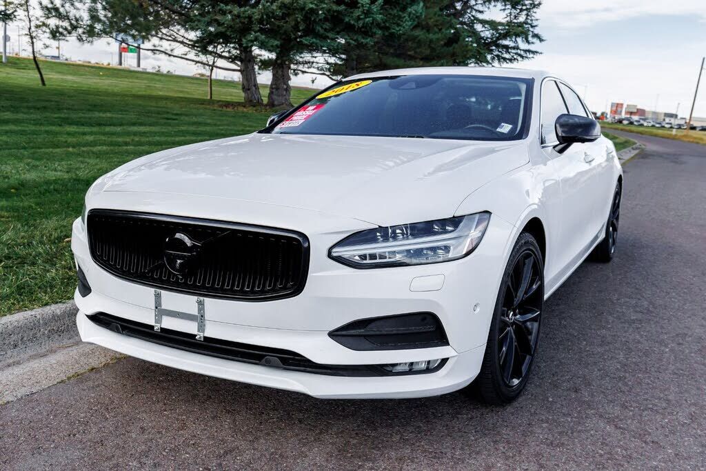2018 VOLVO S90