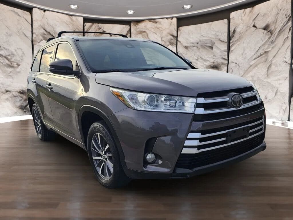 2018 TOYOTA Highlander