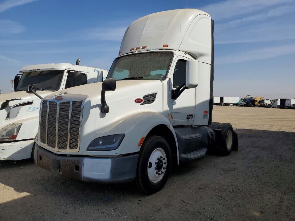 2016 PETERBILT 579