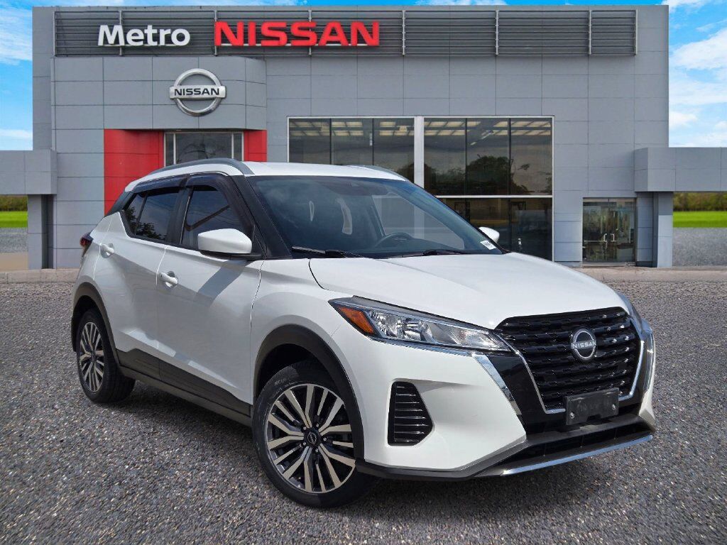 2024 NISSAN Kicks