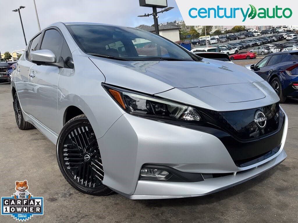 2025 NISSAN Leaf