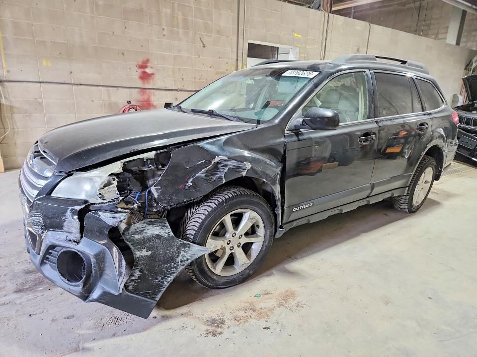 2014 SUBARU Outback