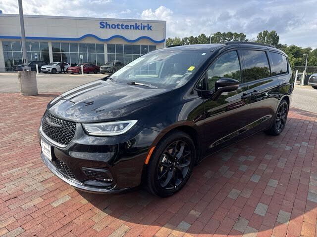 2025 CHRYSLER Pacifica