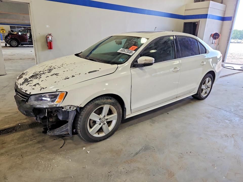 2014 VOLKSWAGEN Jetta