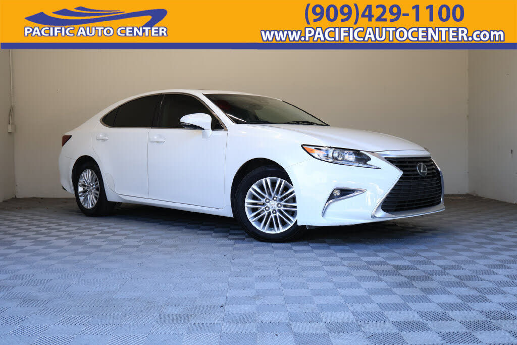 2017 LEXUS ES
