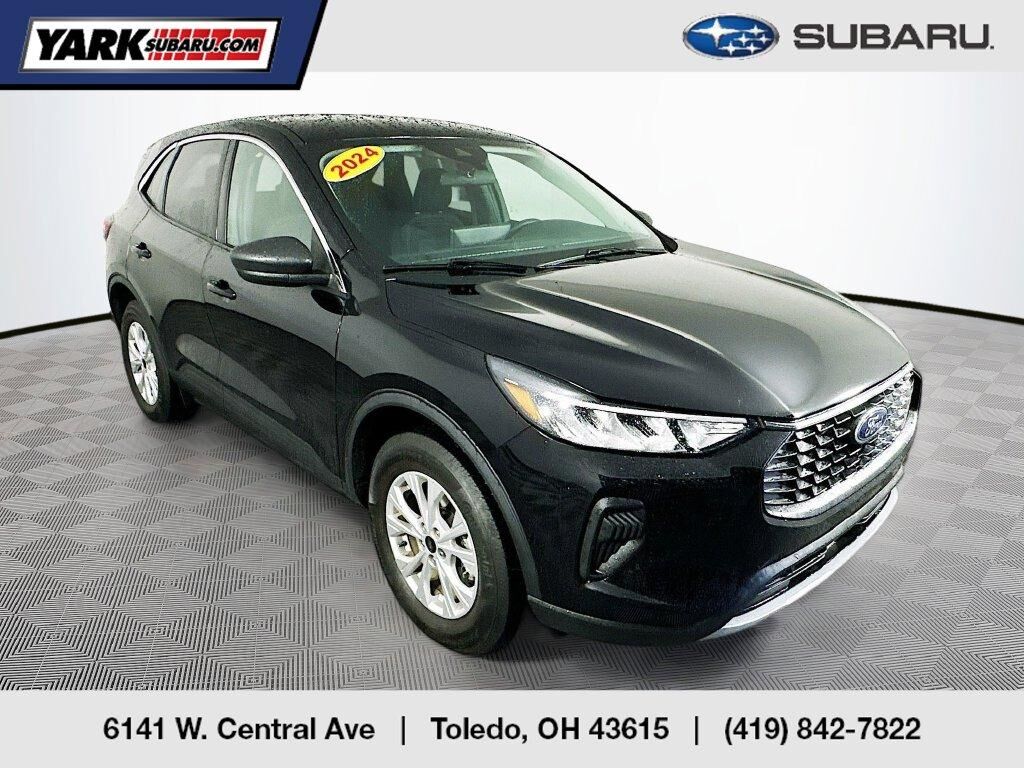 2024 FORD Escape