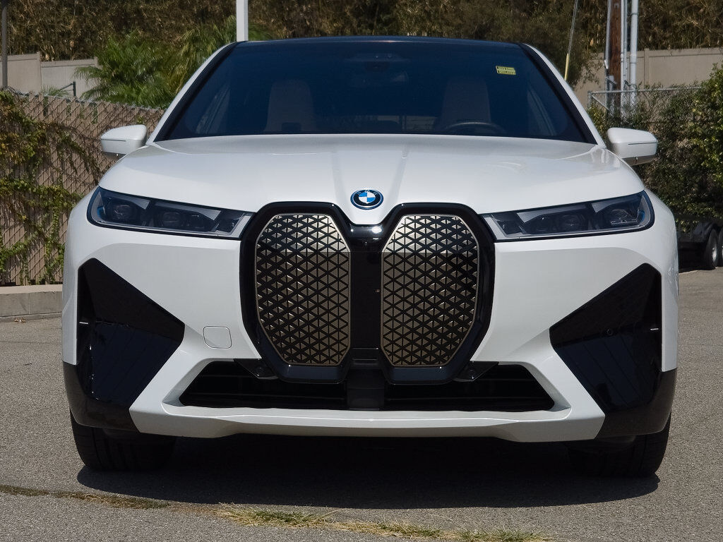 2023 BMW iX