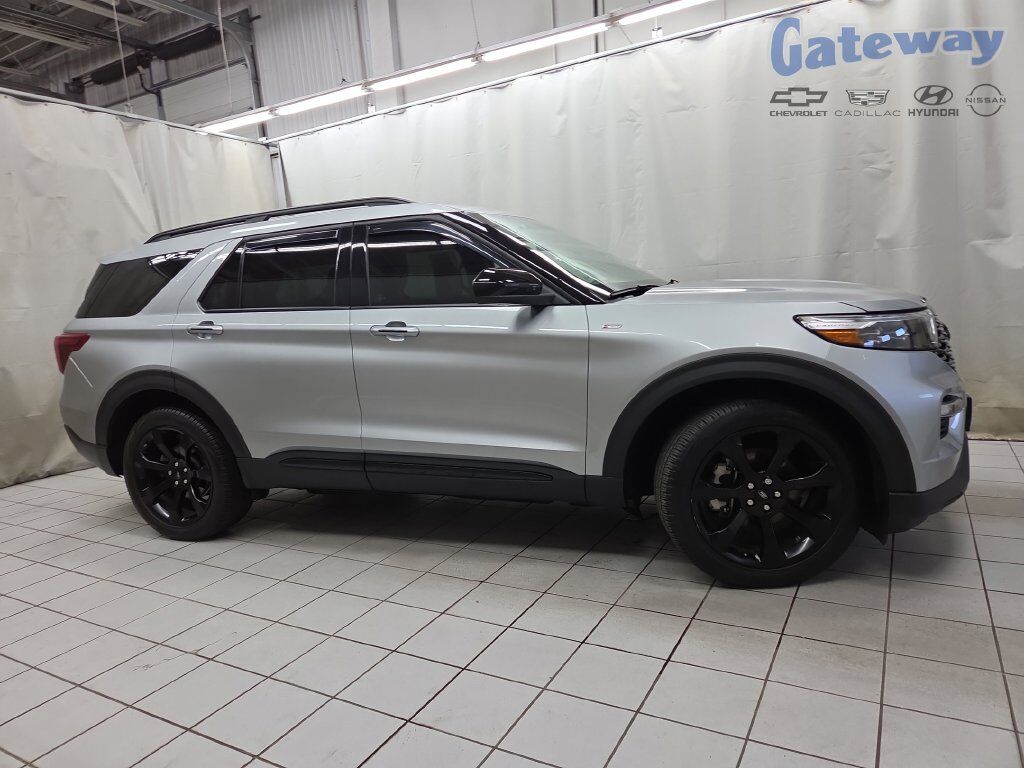 2023 FORD Explorer