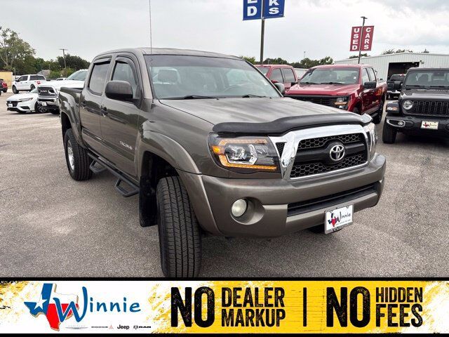 2011 TOYOTA Tacoma