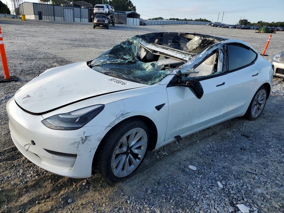 2022 TESLA Model 3