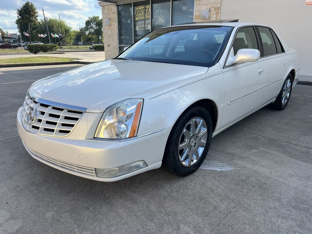 2011 CADILLAC DTS