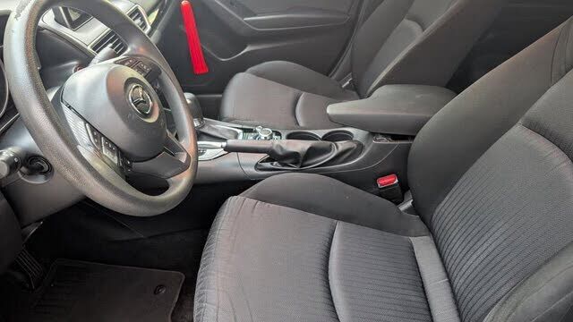 2015 MAZDA Mazda3