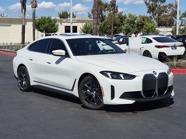2025 BMW i4