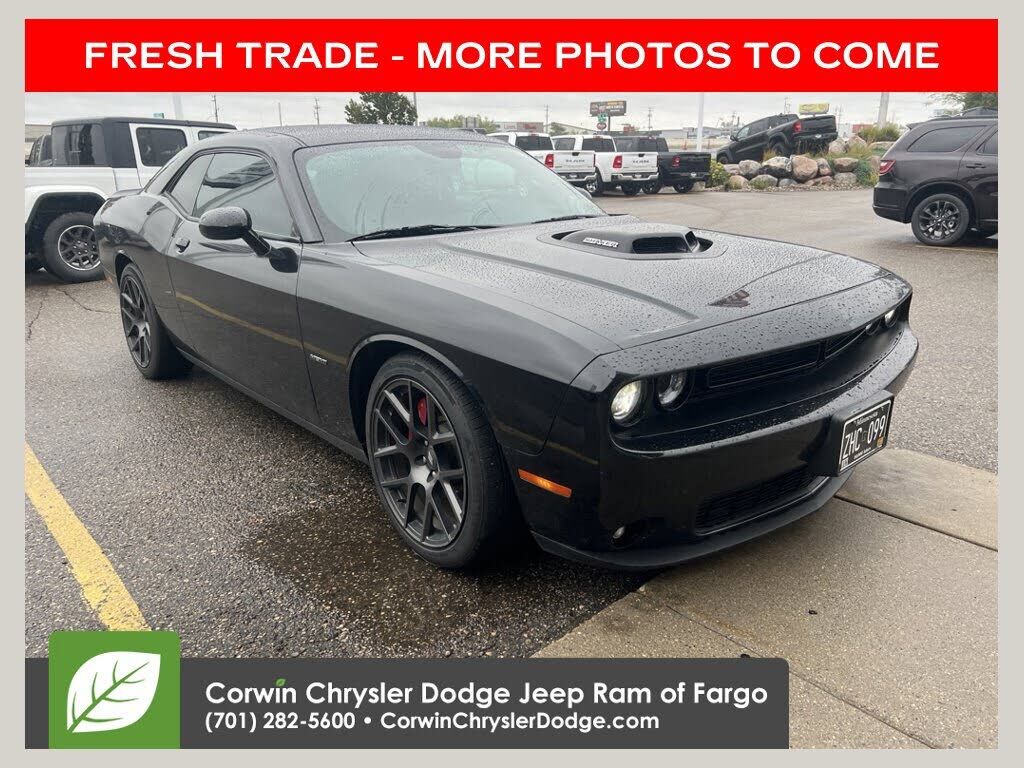 2017 DODGE Challenger